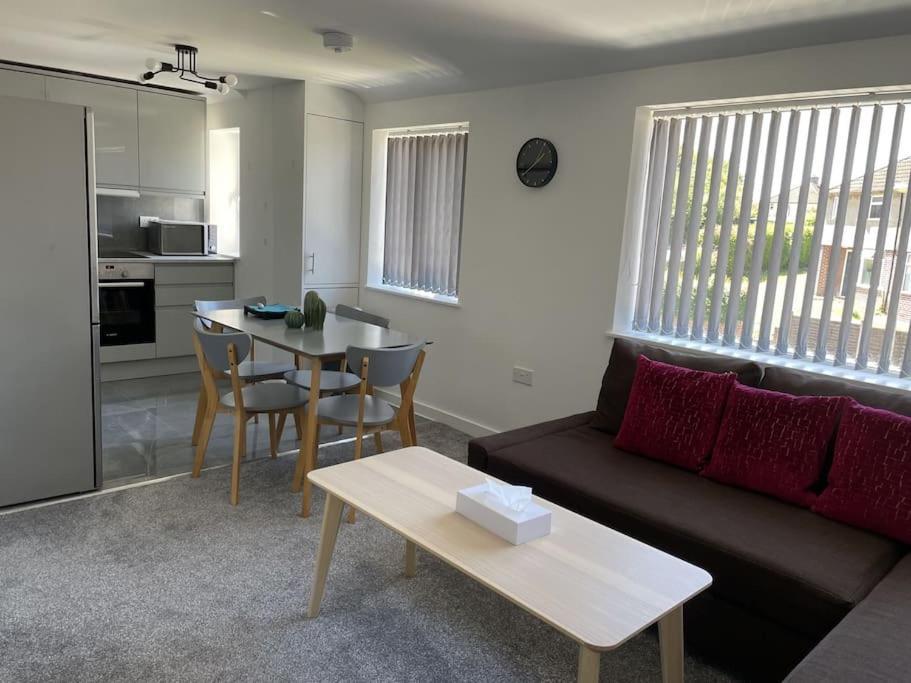 Paradigm House, Modern 2-Bedroom Duplex Apartment 2, Free Parking, Oxford Dış mekan fotoğraf